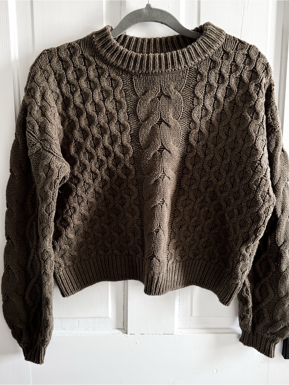 moon & madison green Cable-Knit Crewneck Sweater